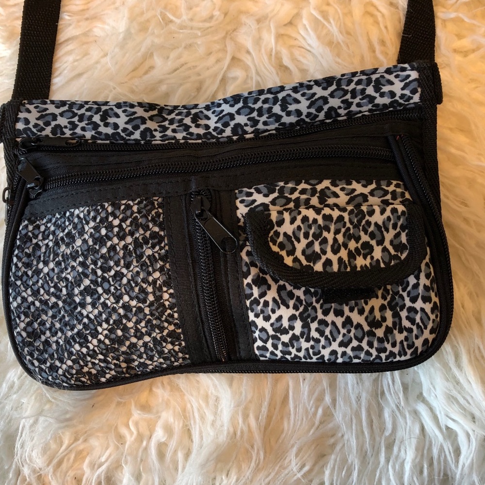 Bum/Fanny pk NWOT belt bag Blk,Wht,Grey(S)Cheetah